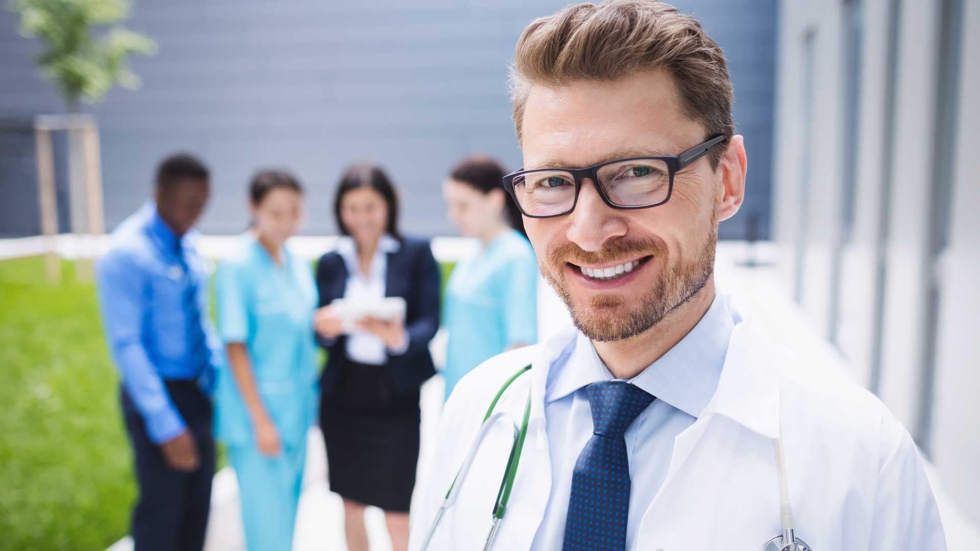 ¿Cómo elegir una especialidad médica? 5 pasos para tomar la mejor decisión